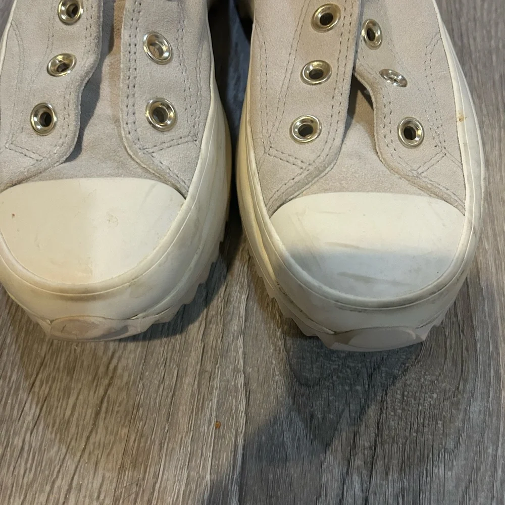 Converse canvas high